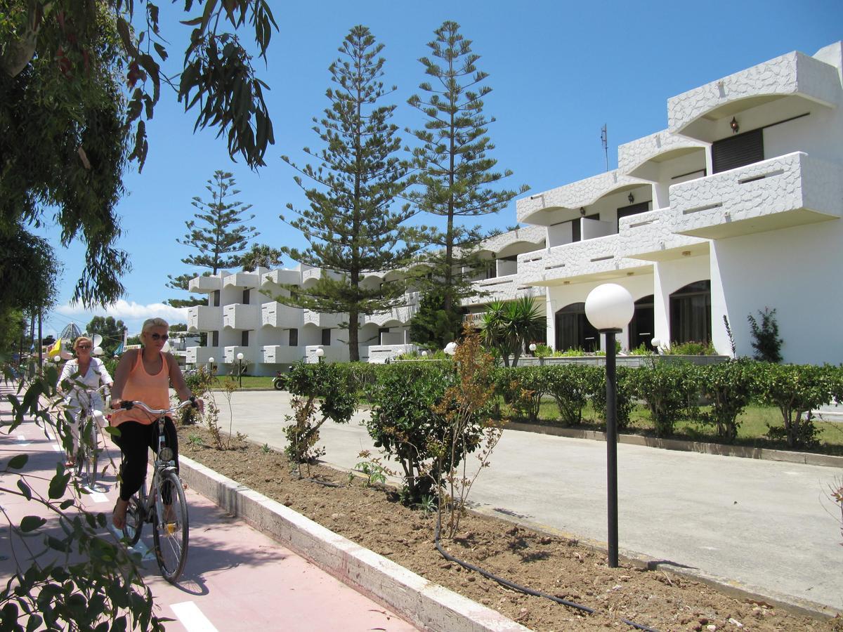 Frosini Hotel Lambi  Exterior photo